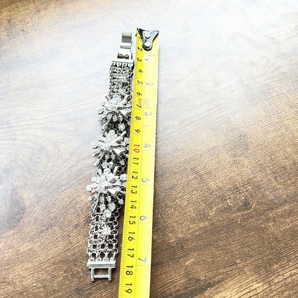 Banana Republic Bracelet - Picture 7 of 8